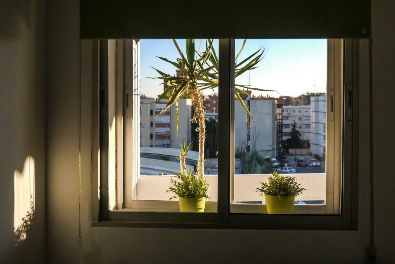 Ever House Ifema Mar De Cristal Мадрид Екстериор снимка